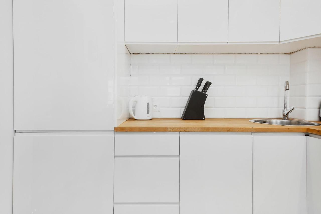 Apartments Warsaw Zelazna By Noclegi Renters Екстер'єр фото