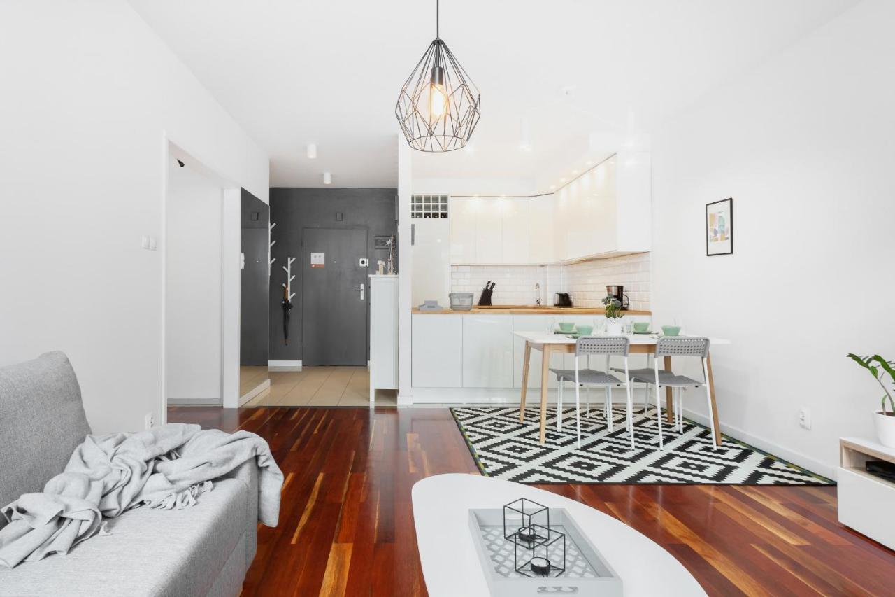 Apartments Warsaw Zelazna By Noclegi Renters Екстер'єр фото